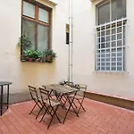 Belle Donne Historical Apartment - City Center